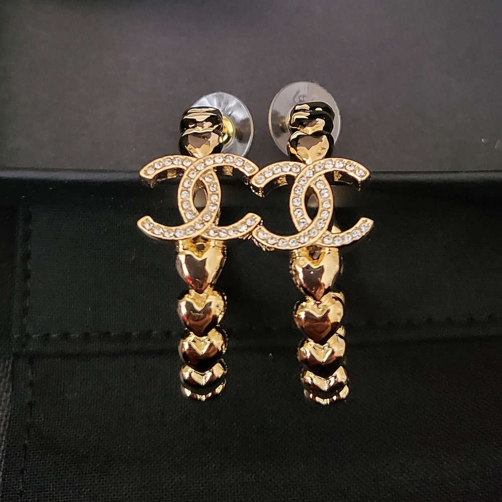Brand new 2023 authentic Chanel 23P hearts CC crstytal hoop earrings.